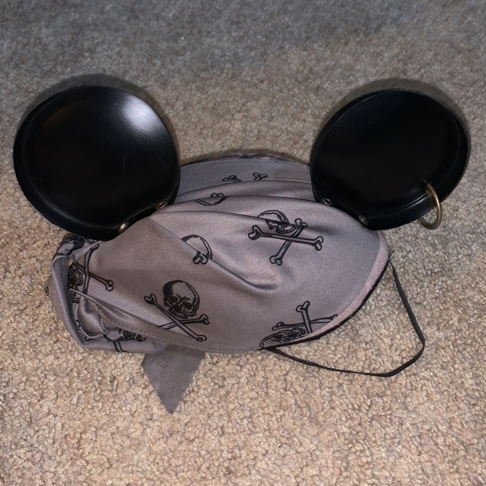 Walt Disney World Pirate Mickey Mouse Ears Hat - Picture 4 of 5
